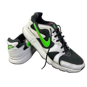 Nike Atsuma Sneakers Retro Style‎ Green Strike Accents Black White Mens Size 10